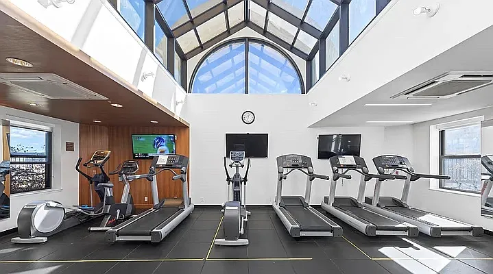 Rented by One Irving Place Realty | media 6