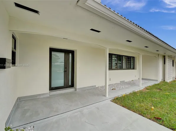 517 N Rainbow Dr, Hollywood, FL 33021