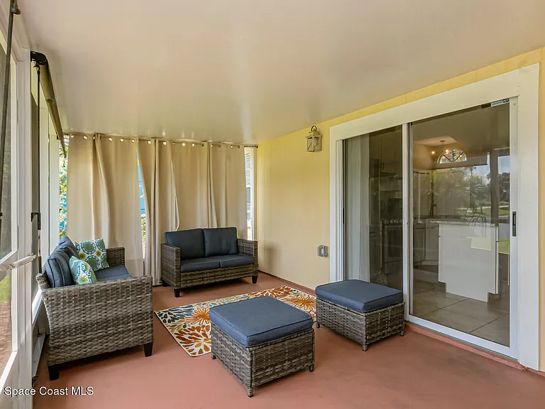 4361 Silver Lake Dr — Photo 27