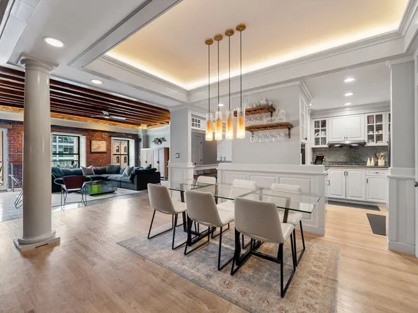 28 Atlantic Ave #415, Boston, MA 02110