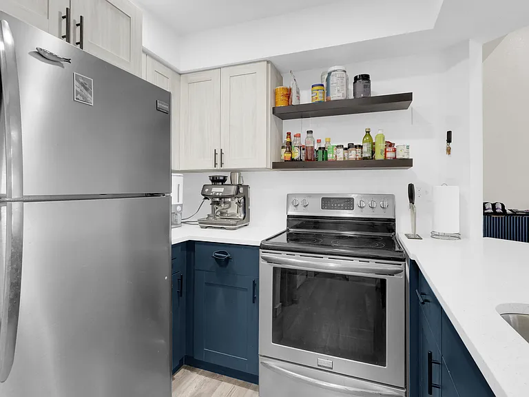 940 Acapulco Ct #61 — Photo 8
