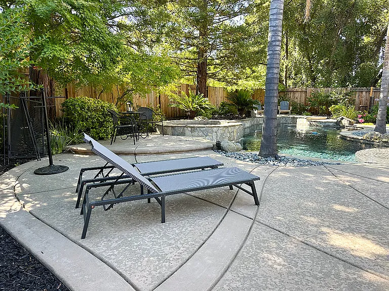 109 Grimes Way — Photo 40