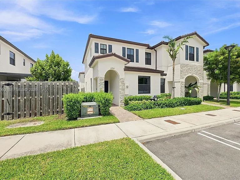 12957 SW 232nd Ln — Photo 1