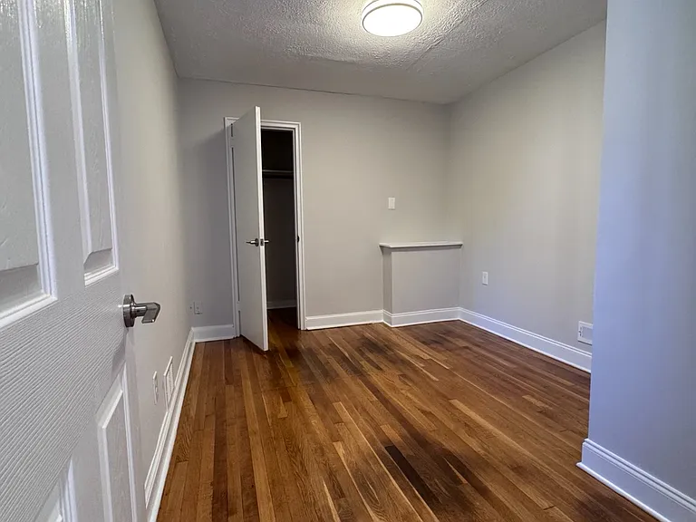 2514 10th St N #2 — Photo 11