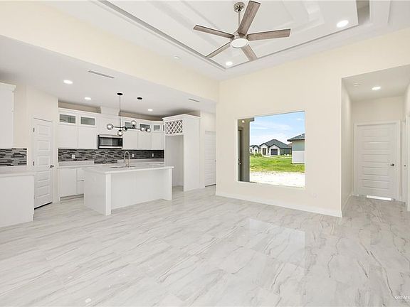 3rd image of 6009 N Pedaso Del Sol St