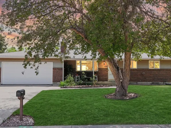 8240 W Evans Pl, Lakewood, CO 80227