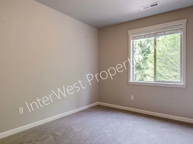 10317 NE 61st Cir — Photo 40