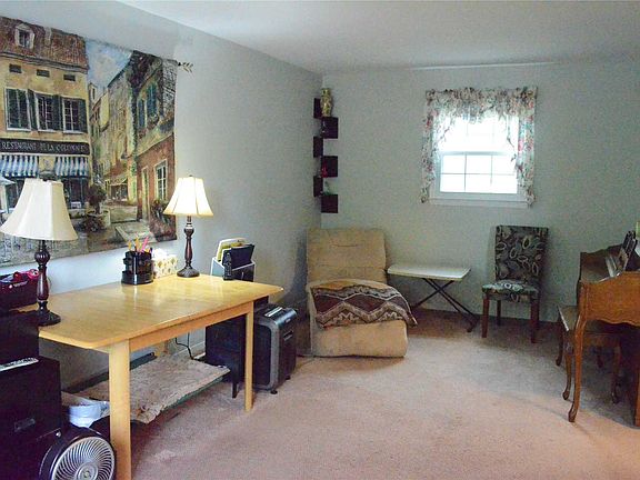 2nd image of 1 Belford Ln