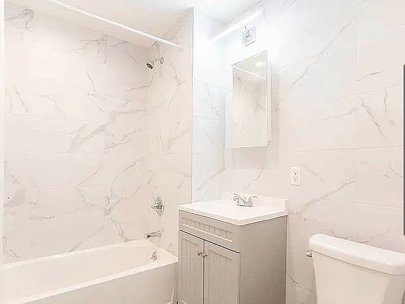 5th image of 1253 Rogers Ave #2