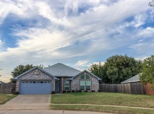 14 Pilot Point Dr, Wichita Falls, TX 76306