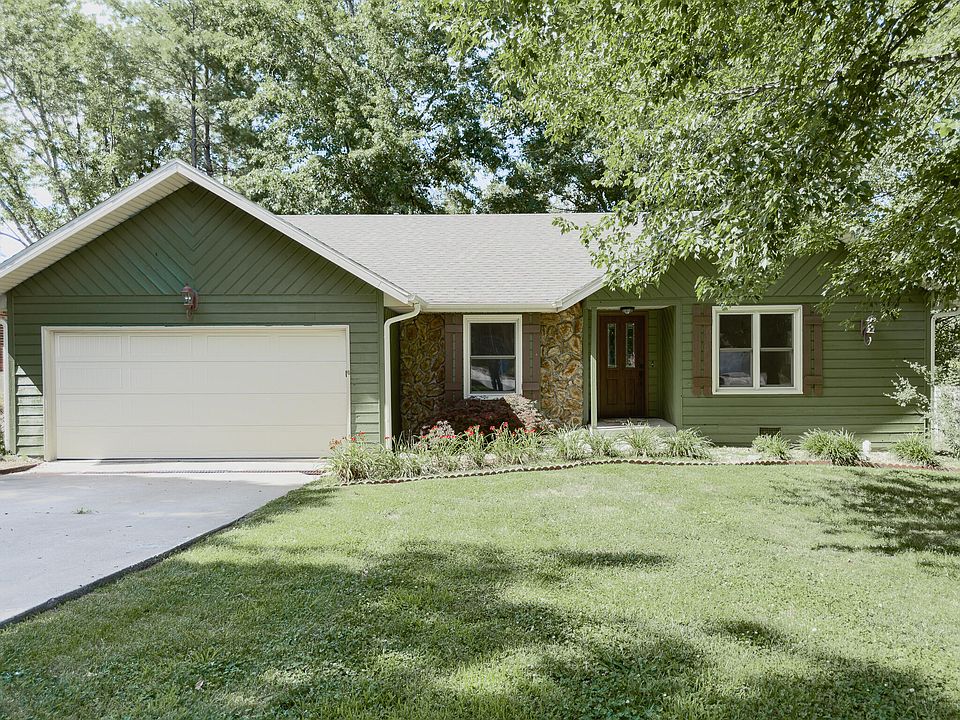 1st image of 105 Horseshoe Avenue