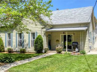 808 W 1st Ave, Indianola, IA 50125
