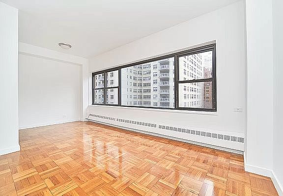 4th image of 412 E 55th St #6E