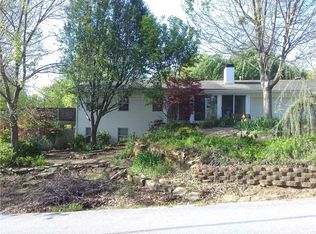 415 E Oakwood St, Fayetteville, AR 72703