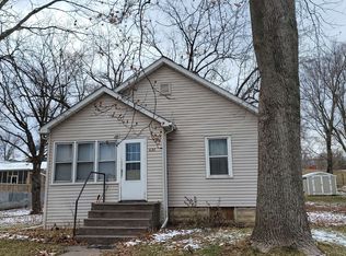 636 4th St, Buffalo, IA 52728