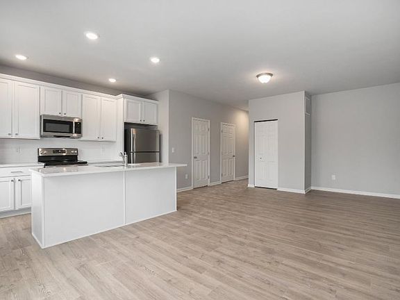 5th image of 4650 Glen Haven Dr