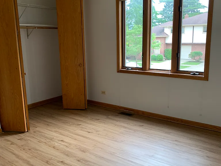 920 N Northwest Hwy #1 — Photo 6