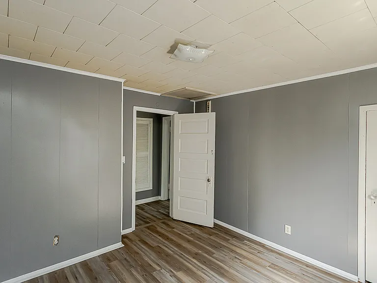 1149 South Ave — Photo 29