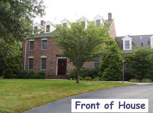 1 Dario Dr, Lincoln, RI 02865