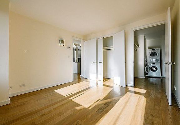 5th image of 330 E 38th St APT 50C