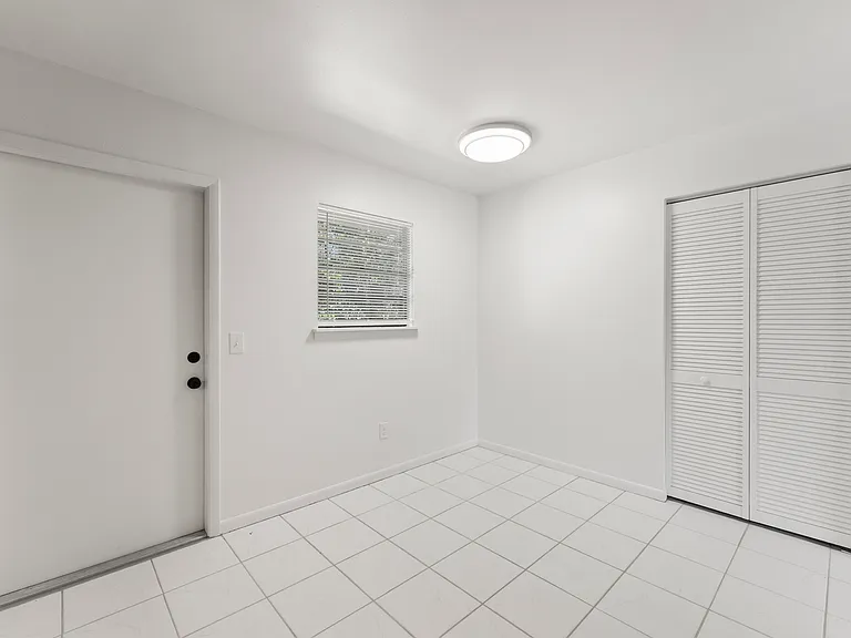 Briarwood Apartments — Photo 9
