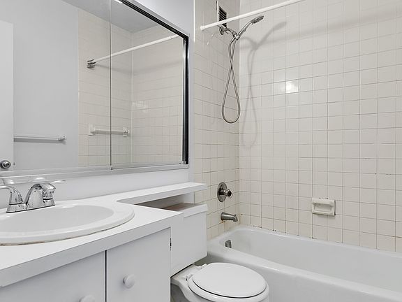 4th image of 407 Park Ave S APT 2F