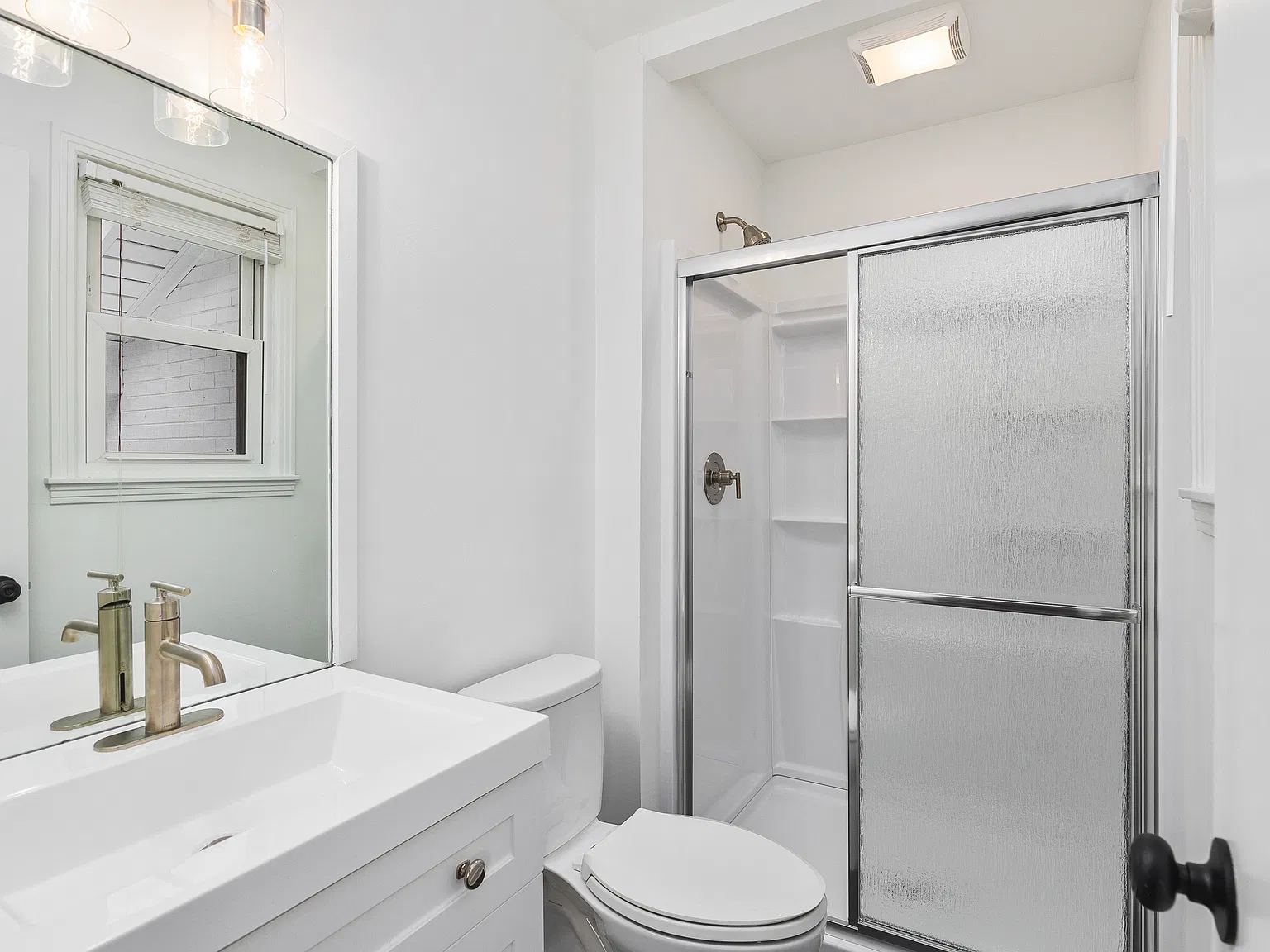 804 Ember Lake Dr — Photo 3