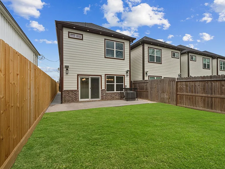 3539 Mount Pleasant St #A — Photo 46