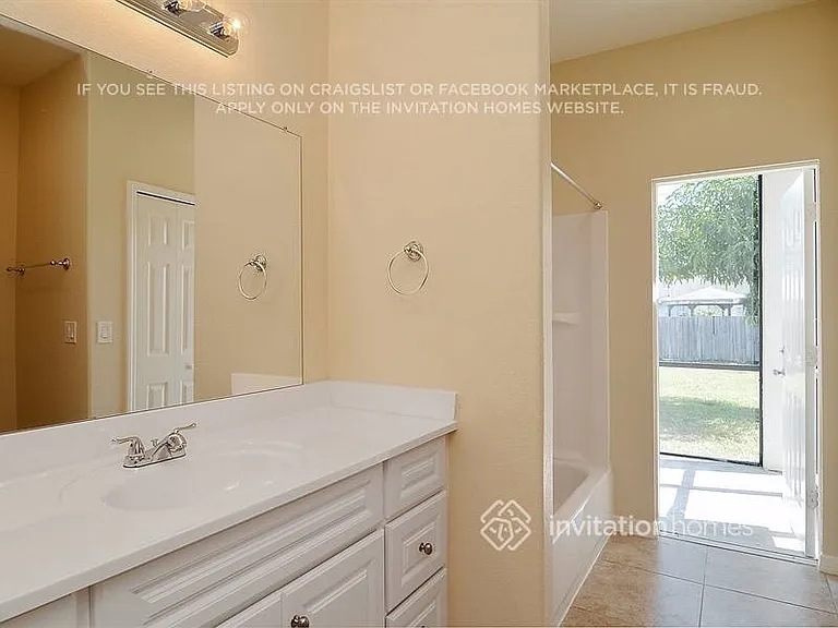2351 SW Freeman St — Photo 13
