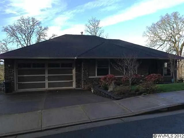 339 E View Ln photo 1