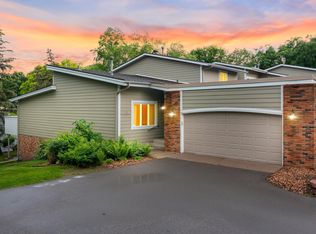 8292 Kingslee Rd, Bloomington, MN 55438