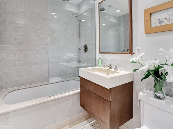 440 East 56th Street image 8 of 13