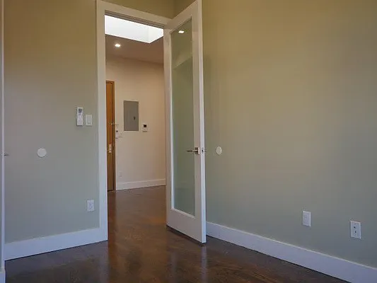 Rented by Premier Metro Realty Corp | media 19