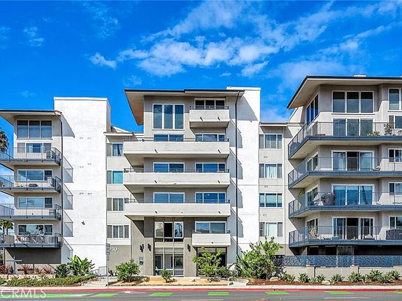 230 S Catalina Ave #214, Redondo Beach, CA 90277 | MLS #SB26222249 | Zillow