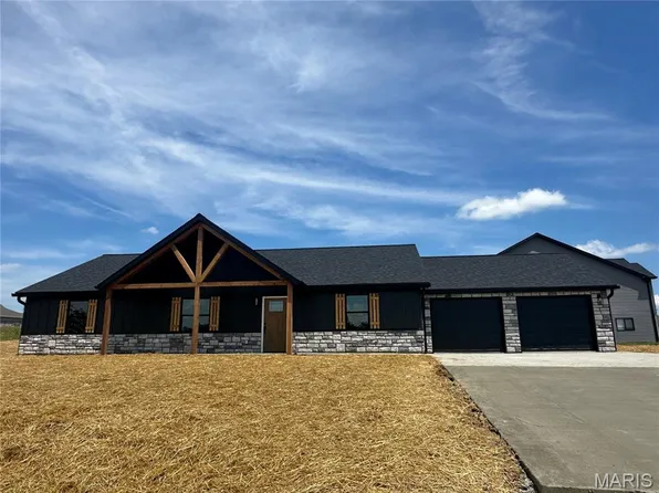 5729 Brady Dr, Hannibal, MO 63401