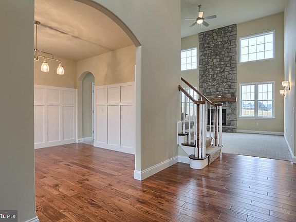 5th image of 23 Rolling Meadow Rd