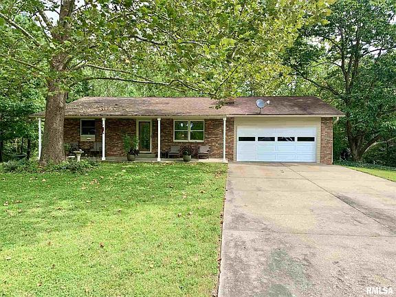 2nd image of 394 Lake Dr