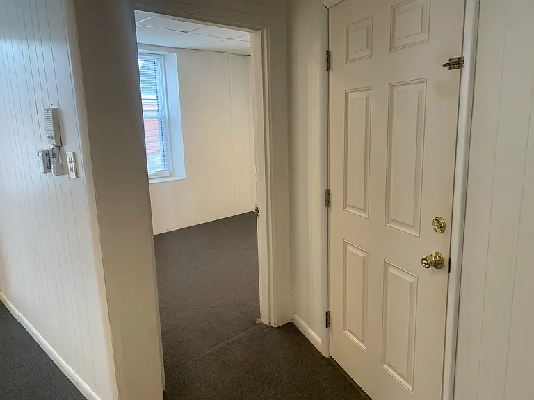 331 Penn St #2 — Photo 2