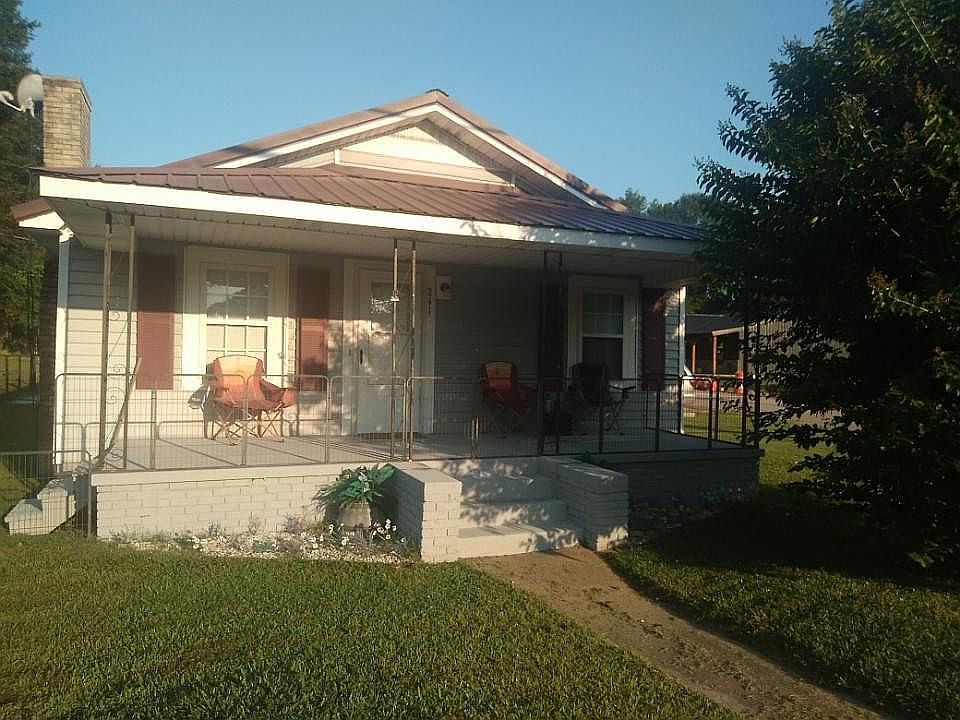 1st image of 241 N Maple St
