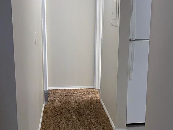 2nd image of 1410 Herbert Dr #U