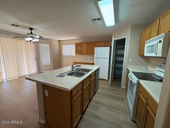 4th image of 1547 E 10th St