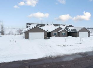 1235 21st St SW, Faribault, MN 55021