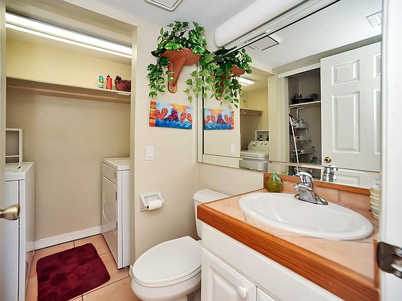2nd image of 8769 Live Oak Ct