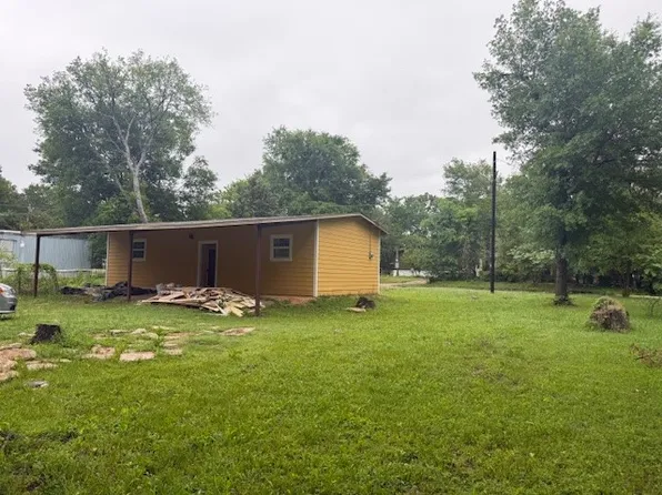 104 N Oak Tree Rd, Kemp, TX 75143