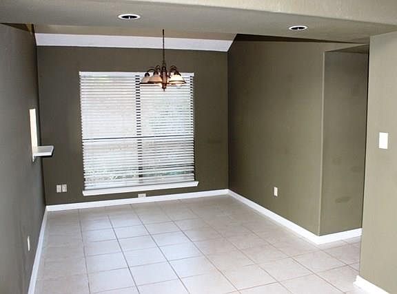 5th image of 4802 Waxwing Dr
