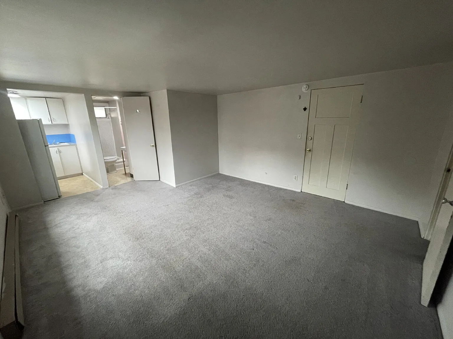 Studio, 1.0 bath, $895 — Photo 2
