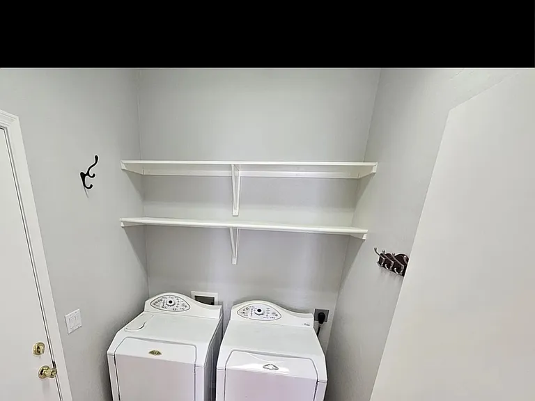 2865 E Superior Rd — Photo 15