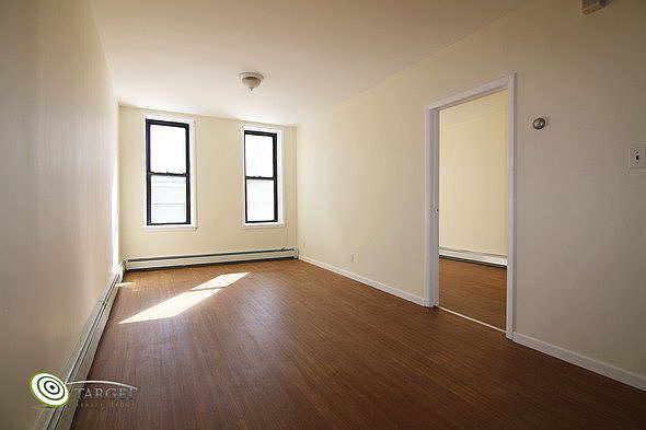 1st image of 6226 Myrtle Ave APT 2R