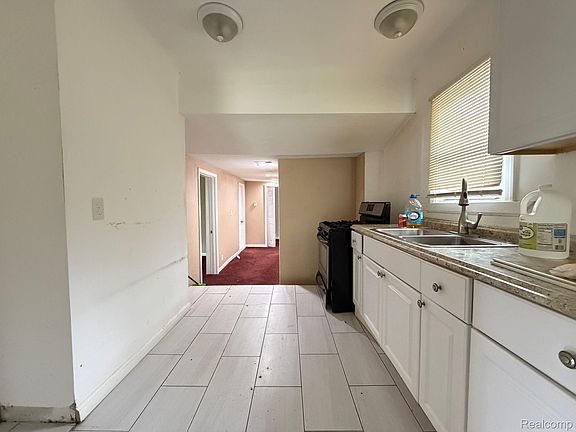 5th image of 14960 Littlefield St