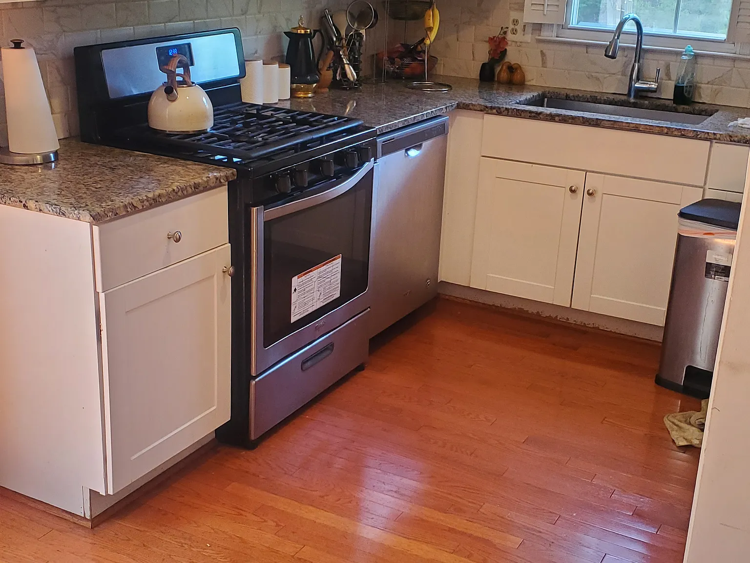 3 bed, 2062 sqft, $2,950 — Photo 3